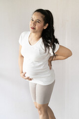 Pregnant women will have back pain when the womb begins to get bigger in the last trimester.