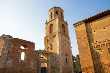 Fototapeta premium Tower and Ruins of the Monastery of San Benito. Sahagun. Spain 