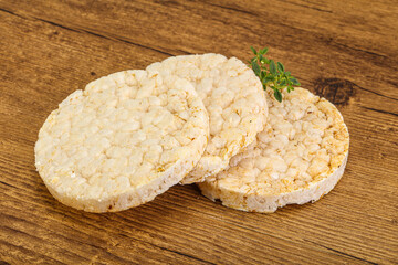 Dietary crisp bread for vegan