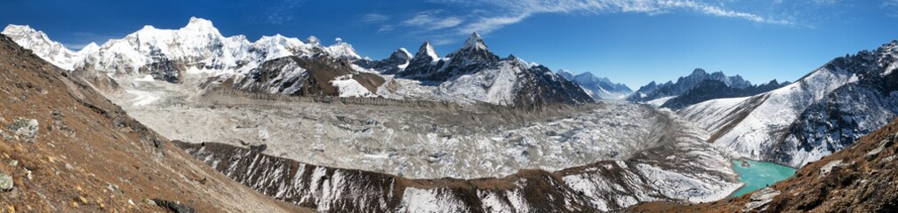 mounts Cho oyu and Gyachung Kang himalaya mountain