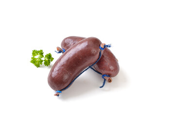 Zwei bayerische Blutwürste, wie sie für Schlachtplatten verwendet werden, auf weißem Untergrund...
