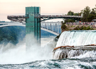 spectacular and dramatic images of Niagara Falls taken during summer. - obrazy, fototapety, plakaty