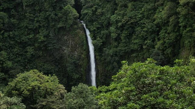 waterfall in the jungle la fortuna natural cascade Costa Rica