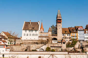 Obraz premium Bremgarten, Altstadt, Muri-Amthof, Reuss, Fluss, Altstadthäuser, Reussufer, Aargau, Reusstal, Frühling, Winter, Schweiz