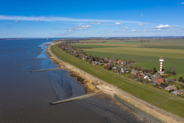 Luftaufnahme vom Elbstrand bei Kollmar mit Leuchtturm Steindeich, Schleswig Holstein, Deutschland