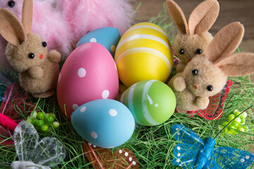カラフルなイースターの飾りつけ