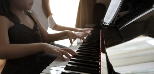 private music class at home with teacher and practice to making talent for kids.