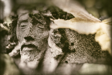 Statue auf einem Friedhof