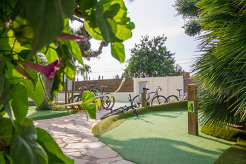 Animación playa, piscina y comida en camping. 
Camping estilo glamping con animación para niños,...