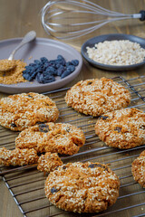 oatmeal cookies with raisins and sesame, ingredients for oatmeal cookies