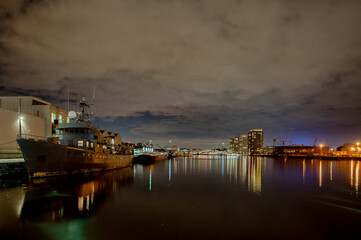Night shot of ships on the quay in Antwerp
