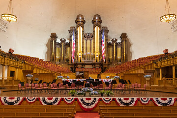The beautiful organ at the Mormon temple