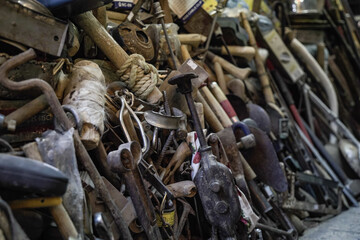 Shop with old things in Riyadh.