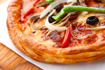 Colorful pizza with a simple background 심플한 배경의 형형색의 피자