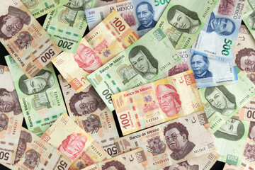 Fototapeta na wymiar conjunto de dinero mexicano