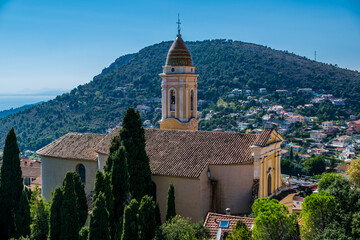 Fototapeta na wymiar La Turbie village de la Côte d'Azur, surplombant Monaco.