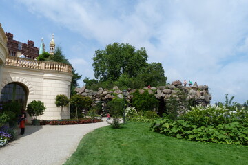 Fototapeta na wymiar Schweriner Schloss Burggarten in Schwerin