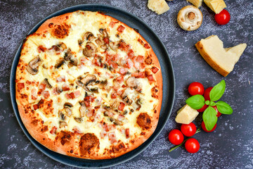  Home made italian pizza  carbonara with cream ,ham  tomatoes and mushrooms