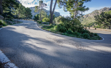 Mountain road with U-shape curve