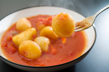 ペコロスのトマト煮