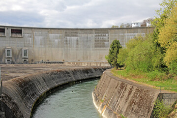 Wasserkraftwerk, Staumauer