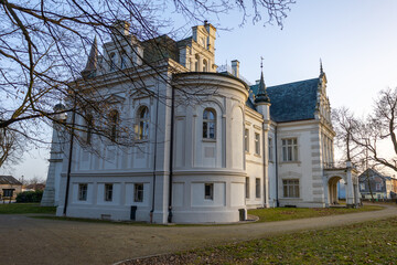 Fototapeta na wymiar Jelcz-Laskowice zamek