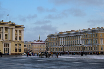 Fototapeta na wymiar carriage ride. Palace Square St. Petersburg. New Year Christmas tree
