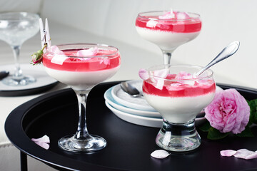 Vanilla panna cotta dessert.