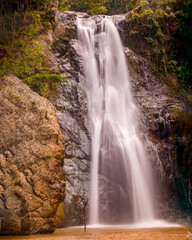 Hermosa caida de agua en Salto Baiguate