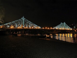 Fototapeta premium bridge over river