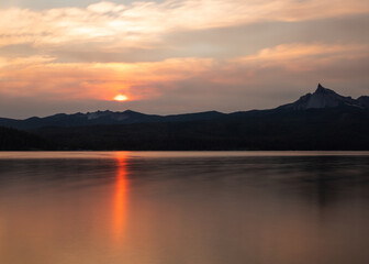 sunrise at diamond lake