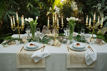 beautiful and cozy bright easter table decoration