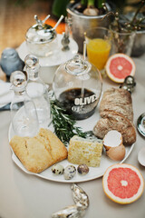 beautiful and cozy bright easter table decoration