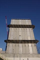 マンションの建設現場　防音シート