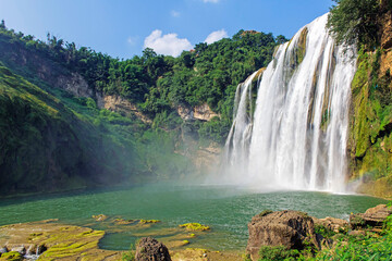 great waterfall Huangguoshu