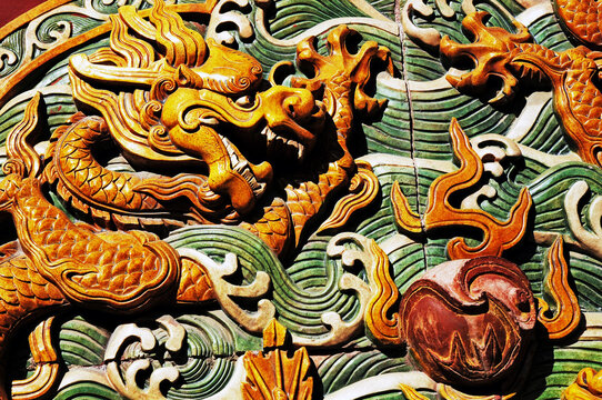dragon sculpture