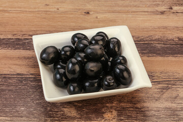 Black olives in the bowl