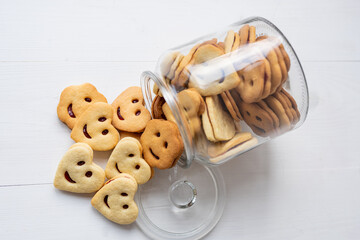happy smiley faces cookies jar 