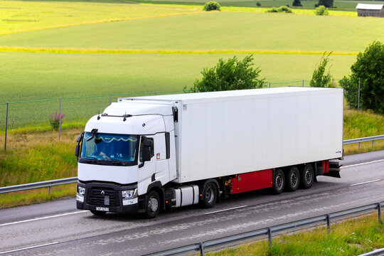 White Renault Trucks T Semi Trailer Transport