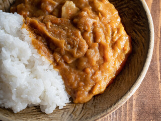 野菜をコトコト煮込んで作った甘口カレーライス。