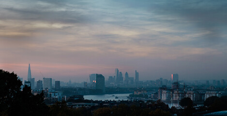 Fototapeta premium London landscape from Greenwich observatory.