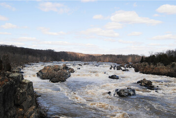 Rushing water over Great Falls Park