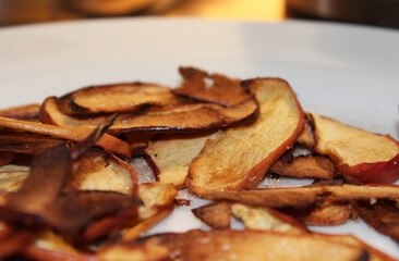 gesunder Snack, leckere Apfelchips