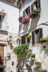 Fototapeta na wymiar street scenes in Polignano a Mare, Puglia