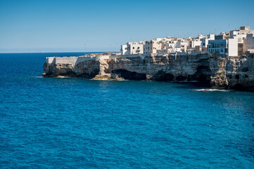 Fototapeta na wymiar Polignano a Mare above the cliffs of adriatic sea, Puglia