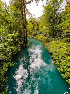 rio celeste costarica