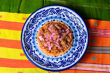 tostada, typical Mexican dish, made from cochinita pibil