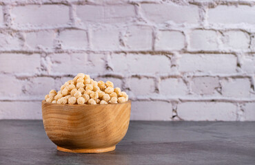 Chenopodium quinoa - Organic popping Quinoa. Healthy food