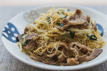 焼きビーフン
Fried rice noodles
