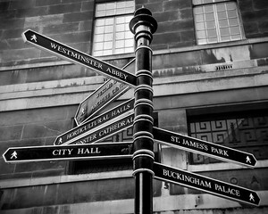 London directions sign